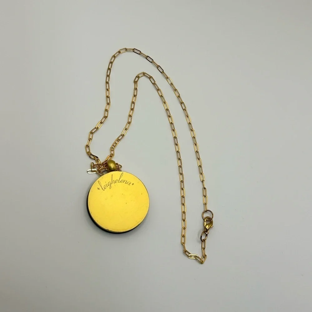 LeighElena Artisan Turquoise Tone Magnetic Pendant Necklace Oval Link Gold-tone
